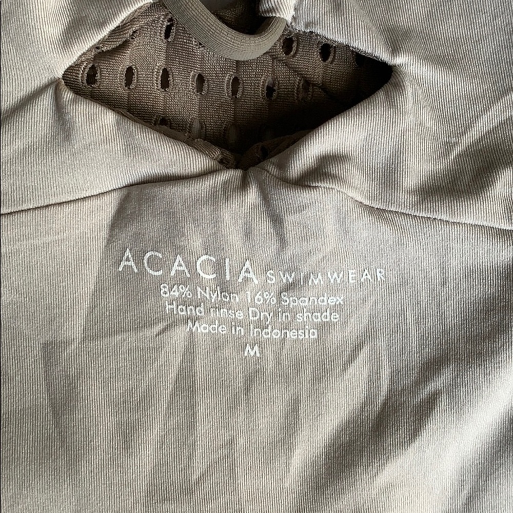 Acacia Honey One Piece - Picture 3 of 3